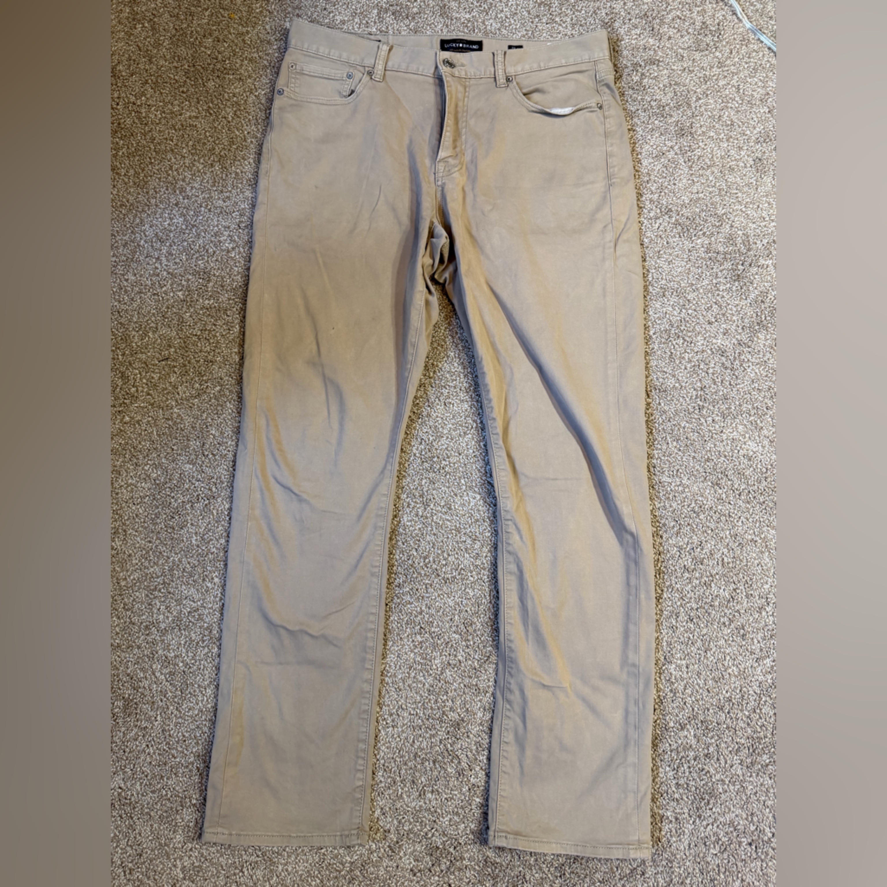 Lucky Brand Mens 3332 Khaki Chinos Pants